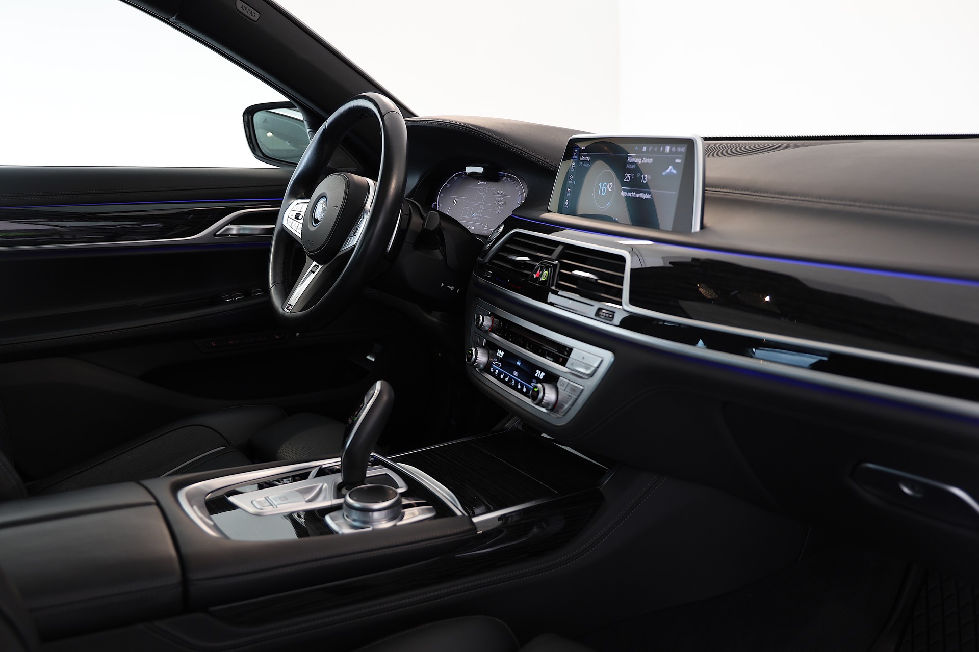 BMW 745Le M-Sport xDrive SAG-image-11