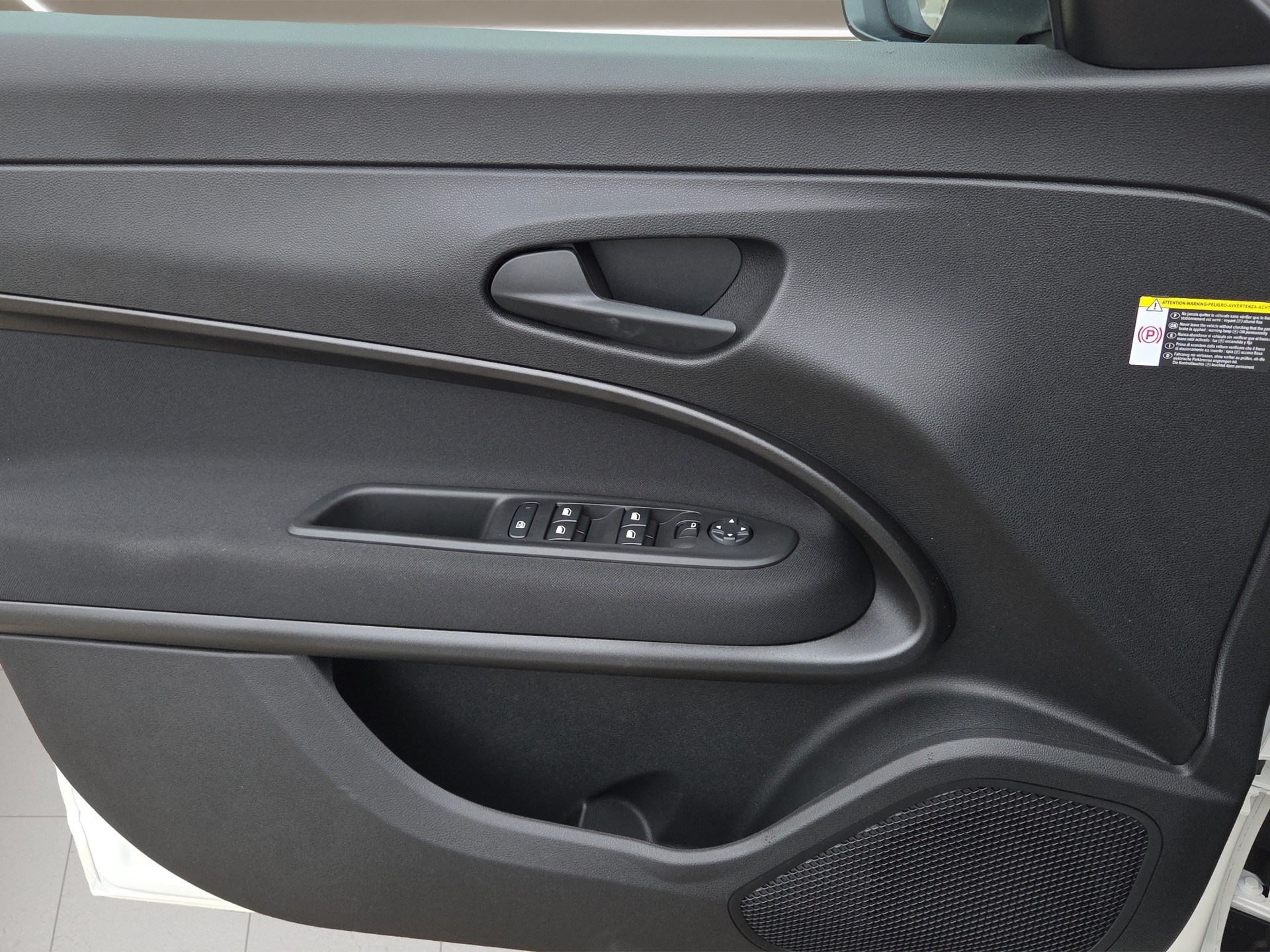 FIAT 600 1.2 Hybrid Icon Swi-image-11