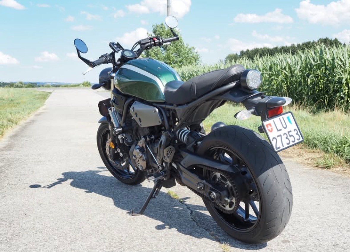 YAMAHA XSR 700-image-1