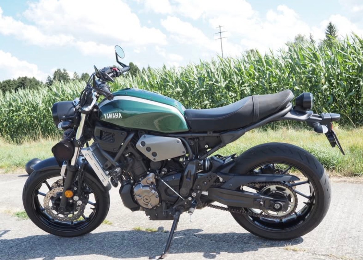 YAMAHA XSR 700-image-0