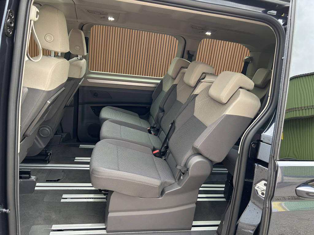 VW Multivan 2.0 TSI Life DSG-image-15