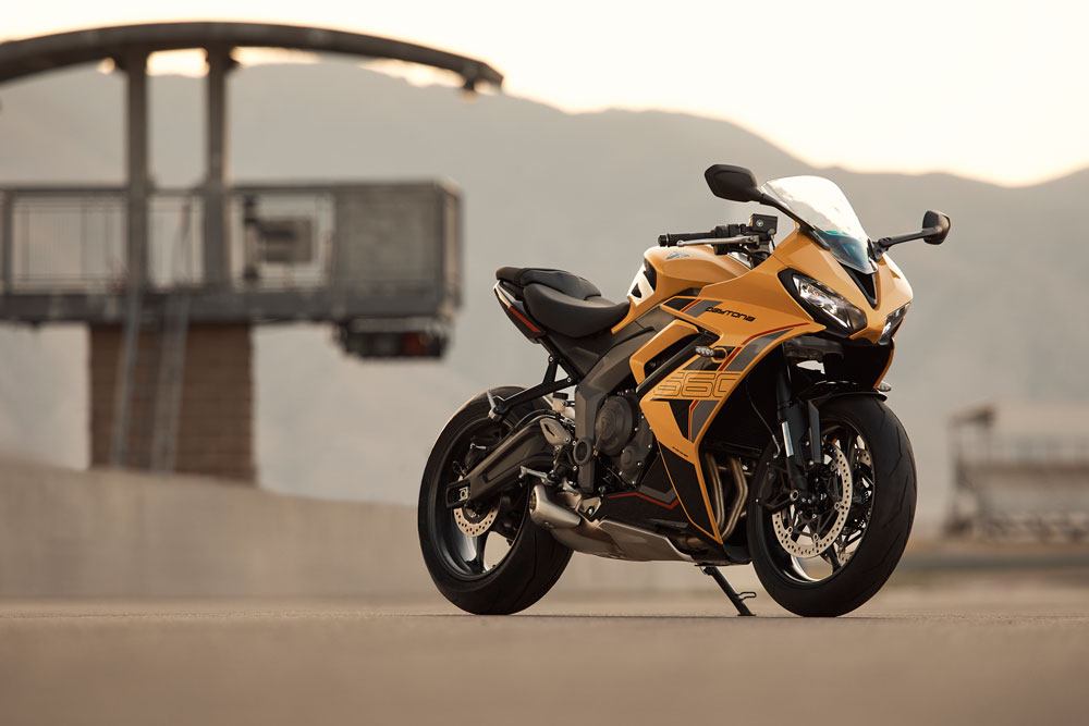TRIUMPH Daytona 660-image-1