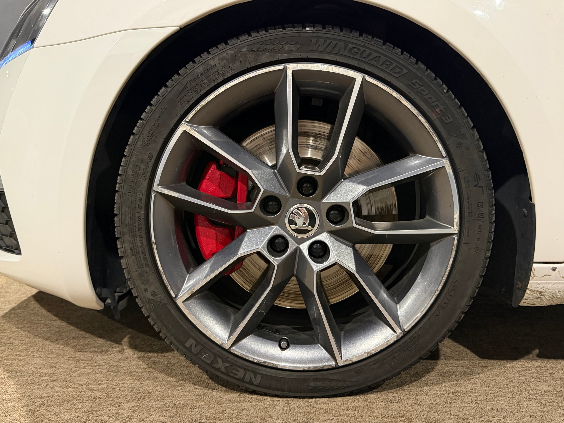 SKODA Octavia Combi 2.0 TSI RS-image-18