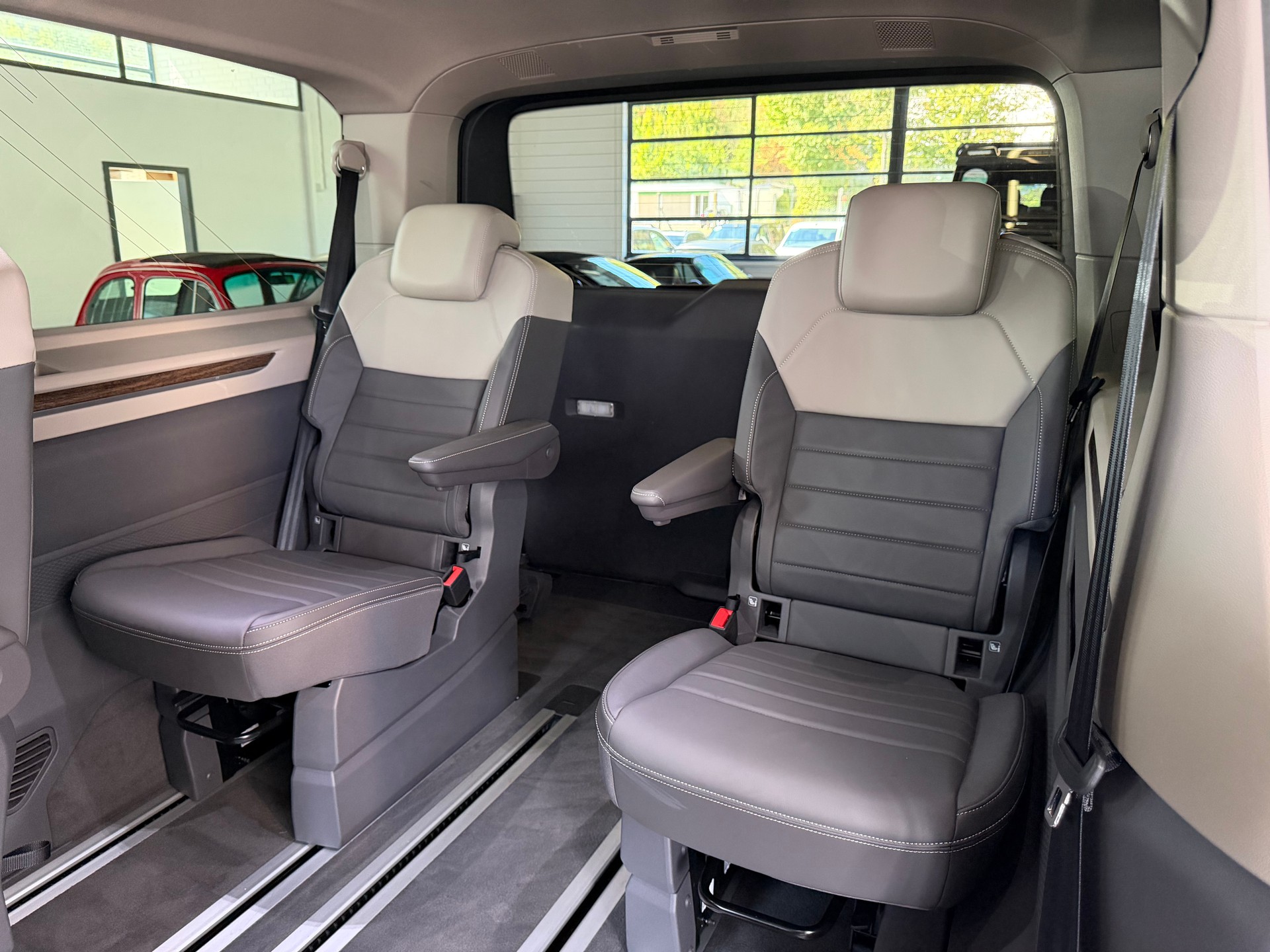 VW Multivan 2.0 TDI Style DSG Lang-image-10