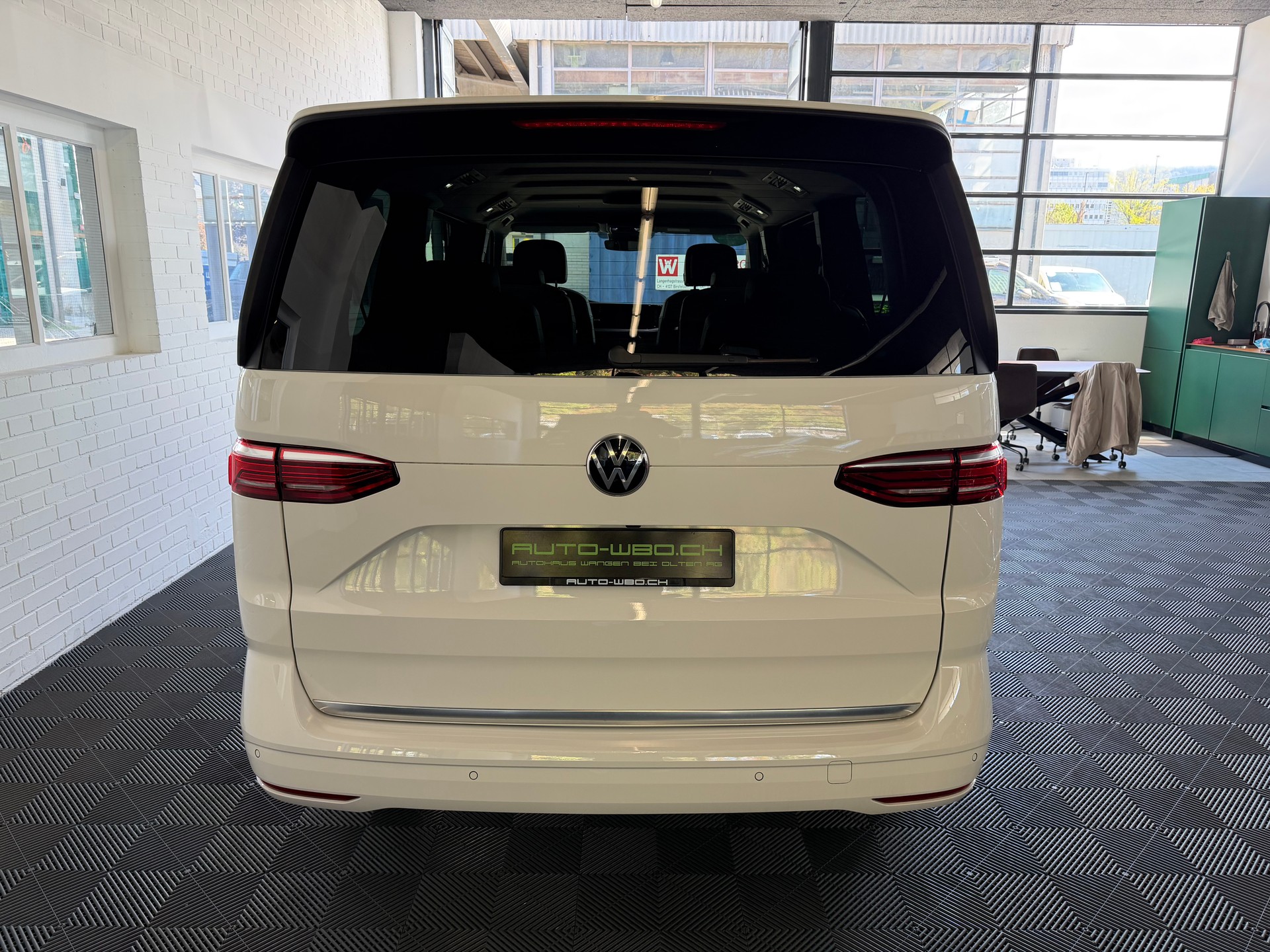 VW Multivan 2.0 TDI Style DSG Lang-showroom-element-3