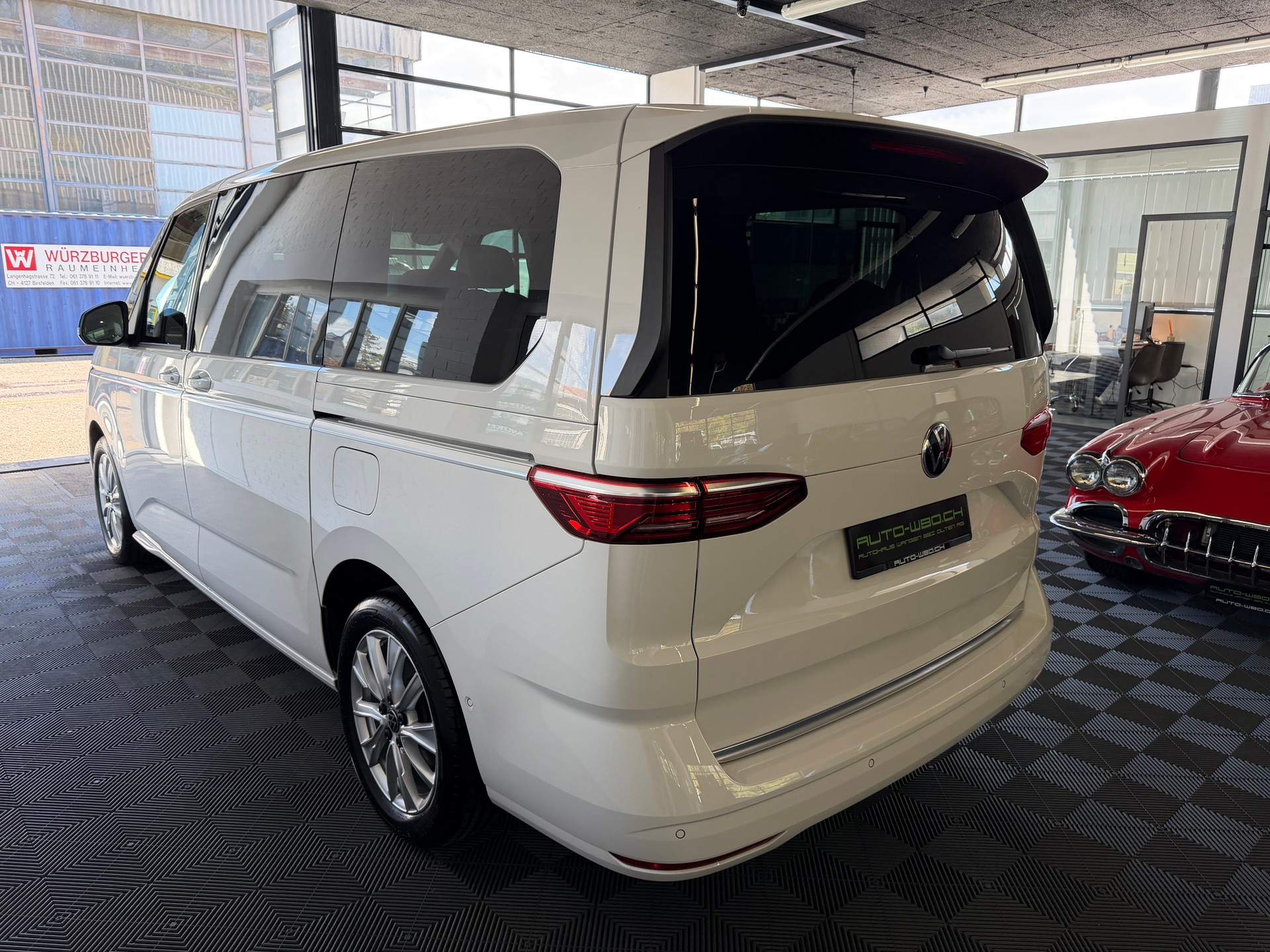 VW Multivan 2.0 TDI Style DSG Lang-image-4