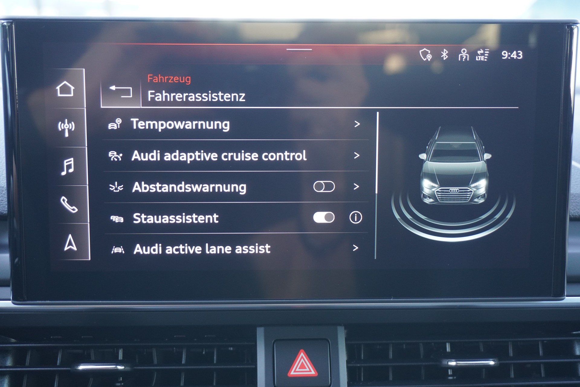 AUDI A4 Avant 40 TDI Attraction quattro S-tronic-image-26