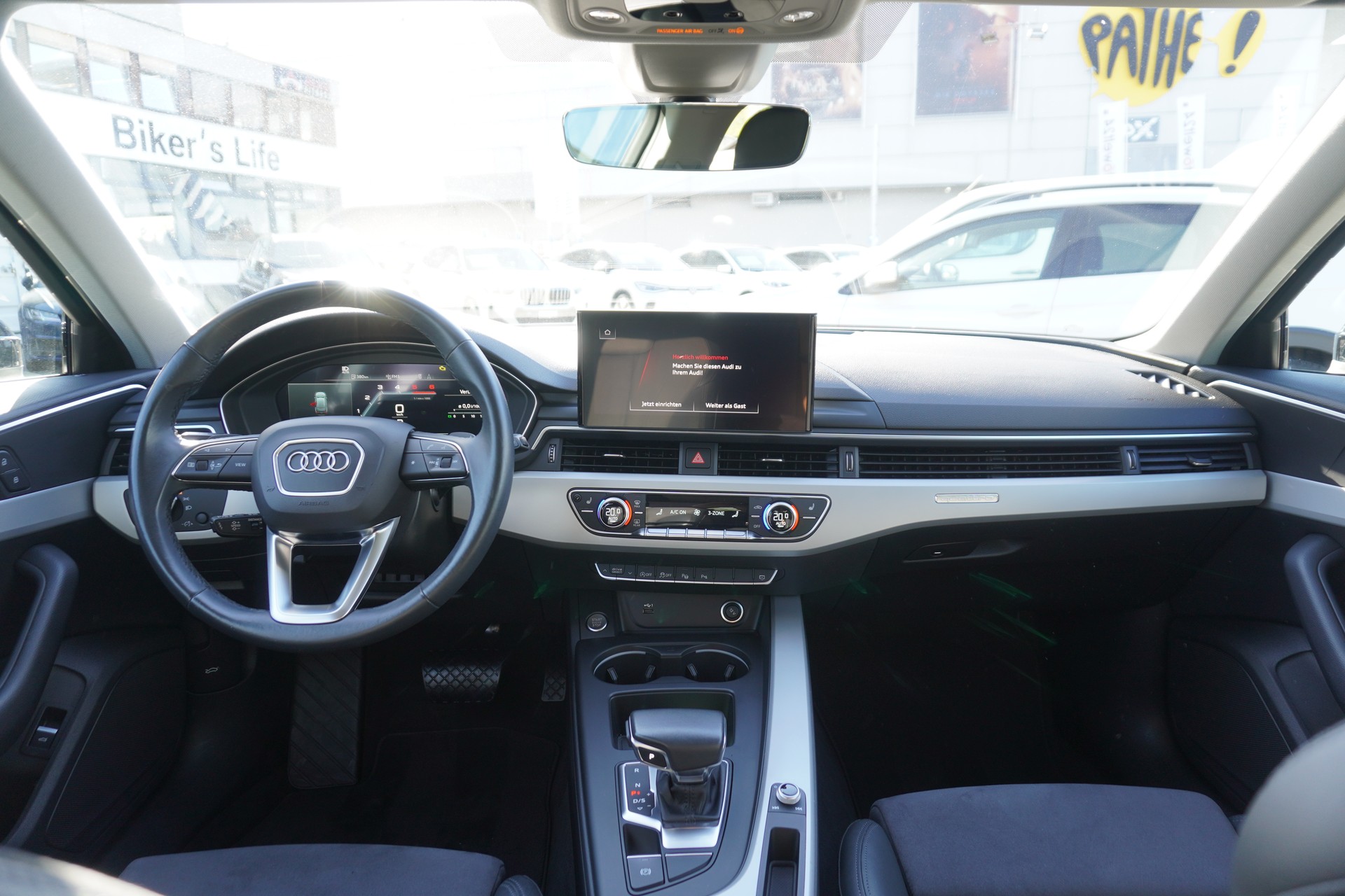 AUDI A4 Avant 40 TDI Attraction quattro S-tronic-image-13