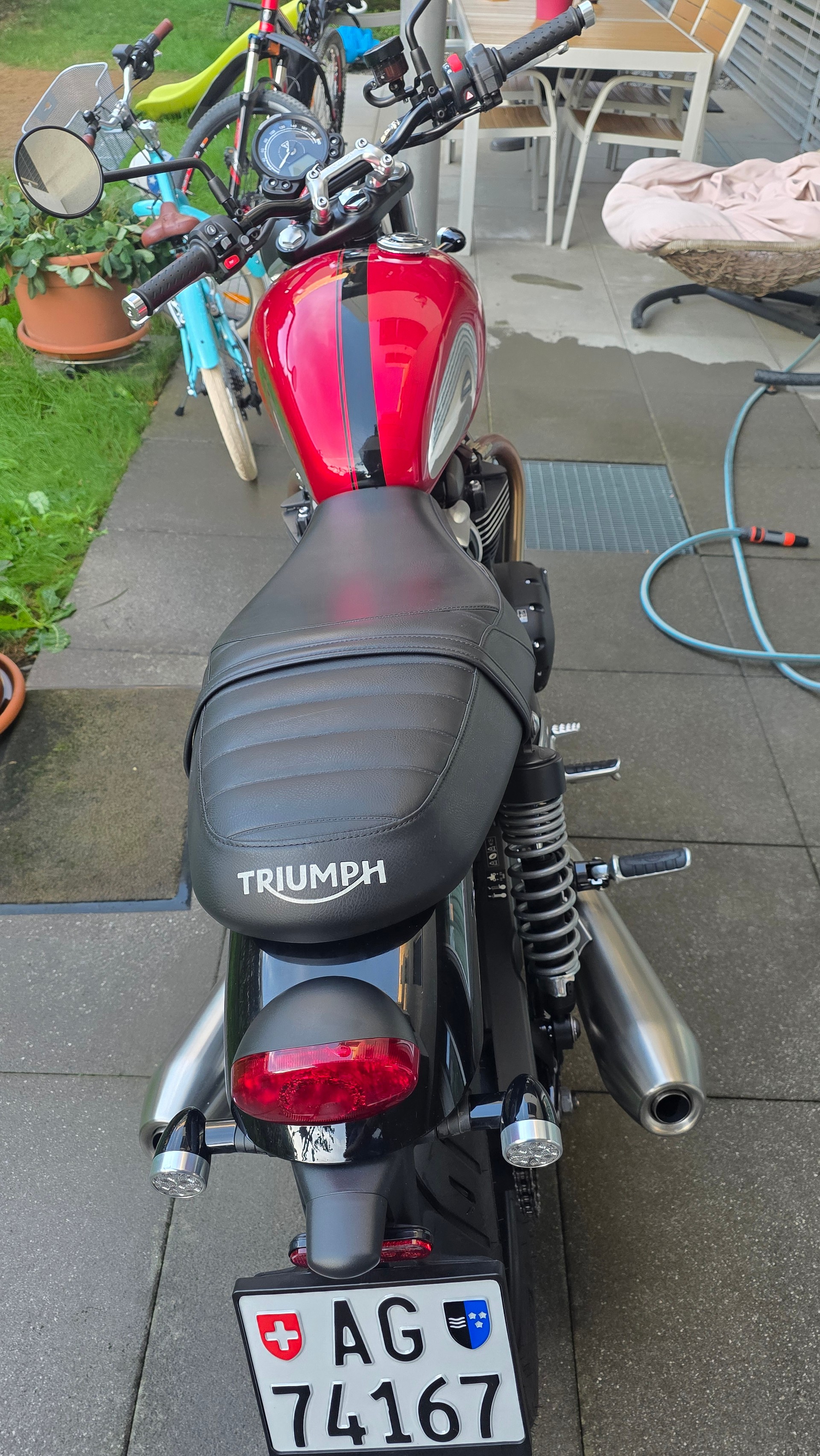 TRIUMPH Speed Twin 900 Chrome Edition (35kW)-image-2