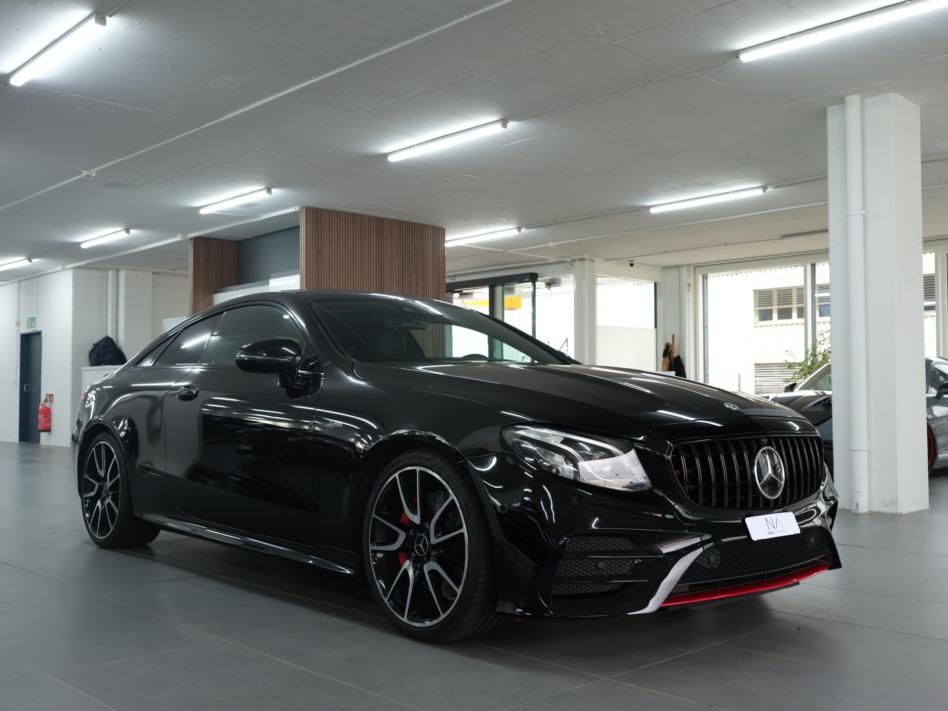 MERCEDES-BENZ E 53 Coupé AMG 4 Matic+ 9G-Tronic *Burmester* *AMG Performance* *Panorama*-showroom-element-1