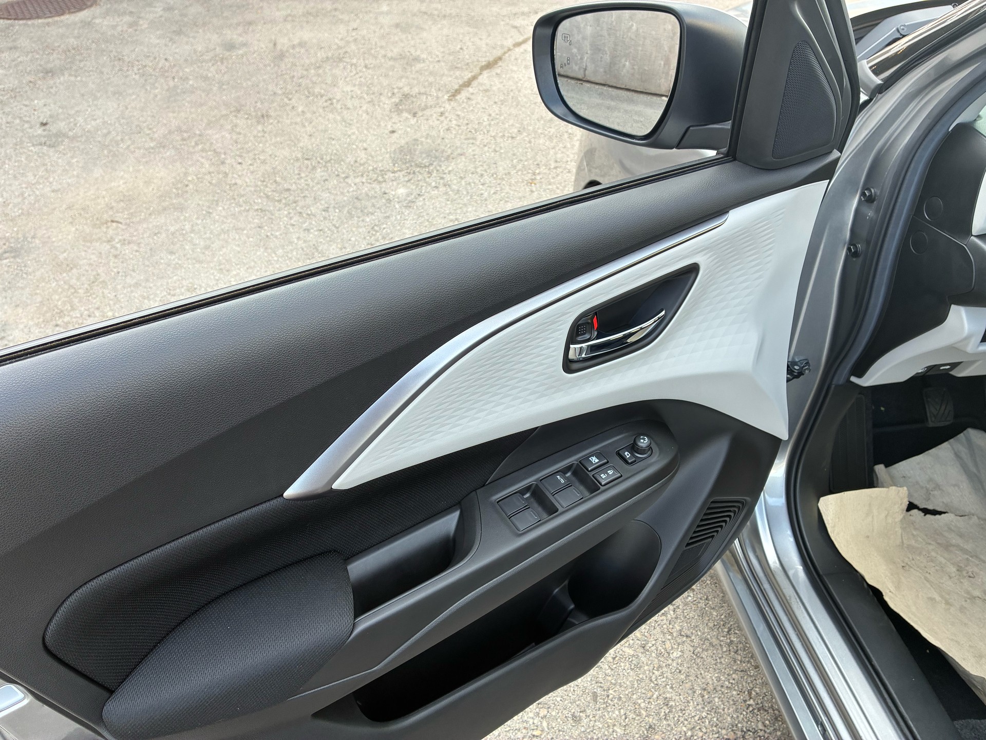 SUZUKI Swift 1.2 Compact Top Hybrid 4x4-image-12