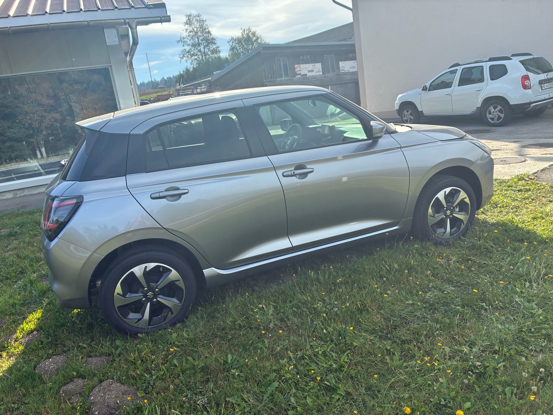 SUZUKI Swift 1.2 Compact Top Hybrid 4x4-image-3