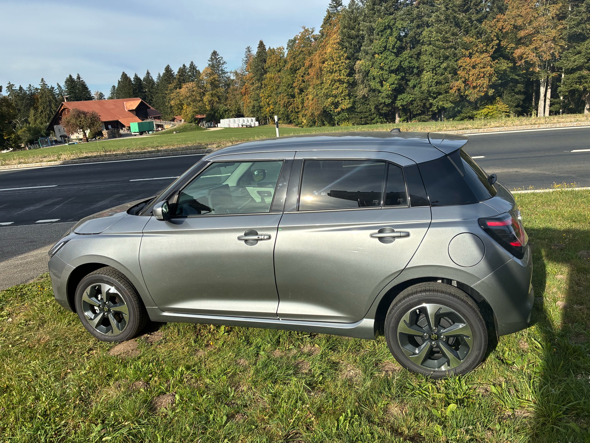 SUZUKI Swift 1.2 Compact Top Hybrid 4x4-image-7