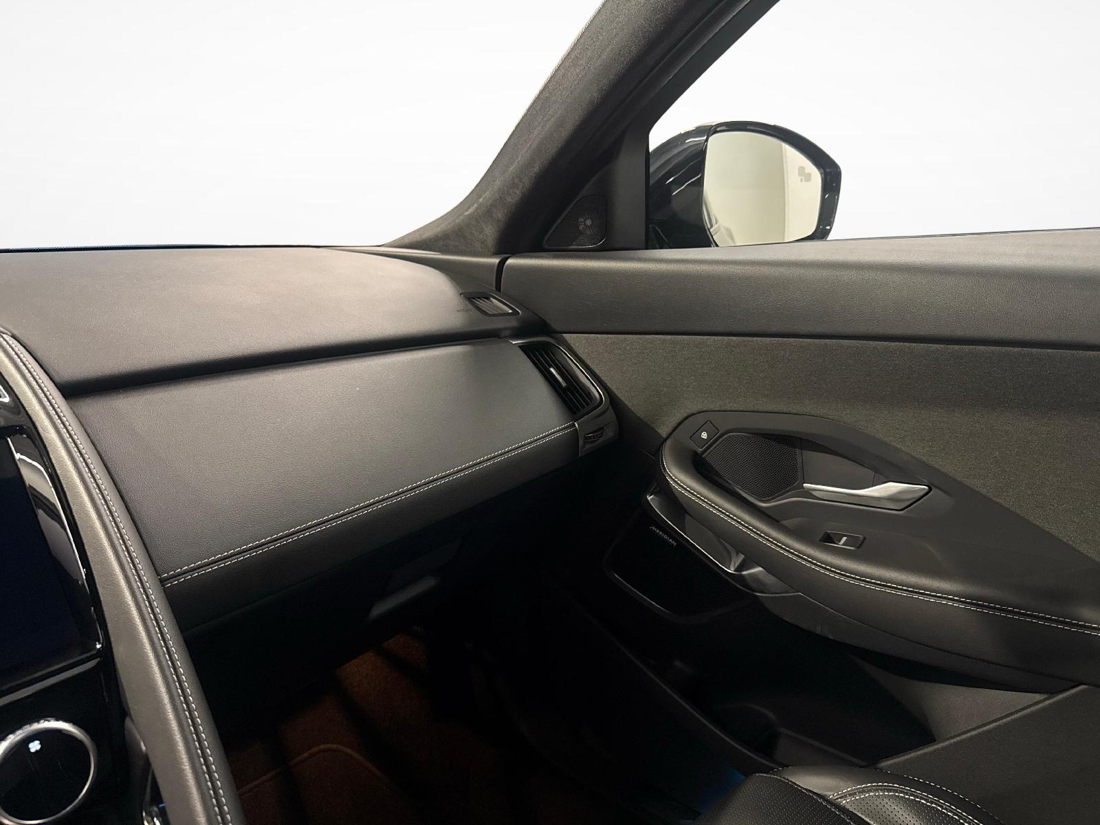 JAGUAR E-Pace 2.0 I4 250 R-Dynamic HSE AWD-image-14