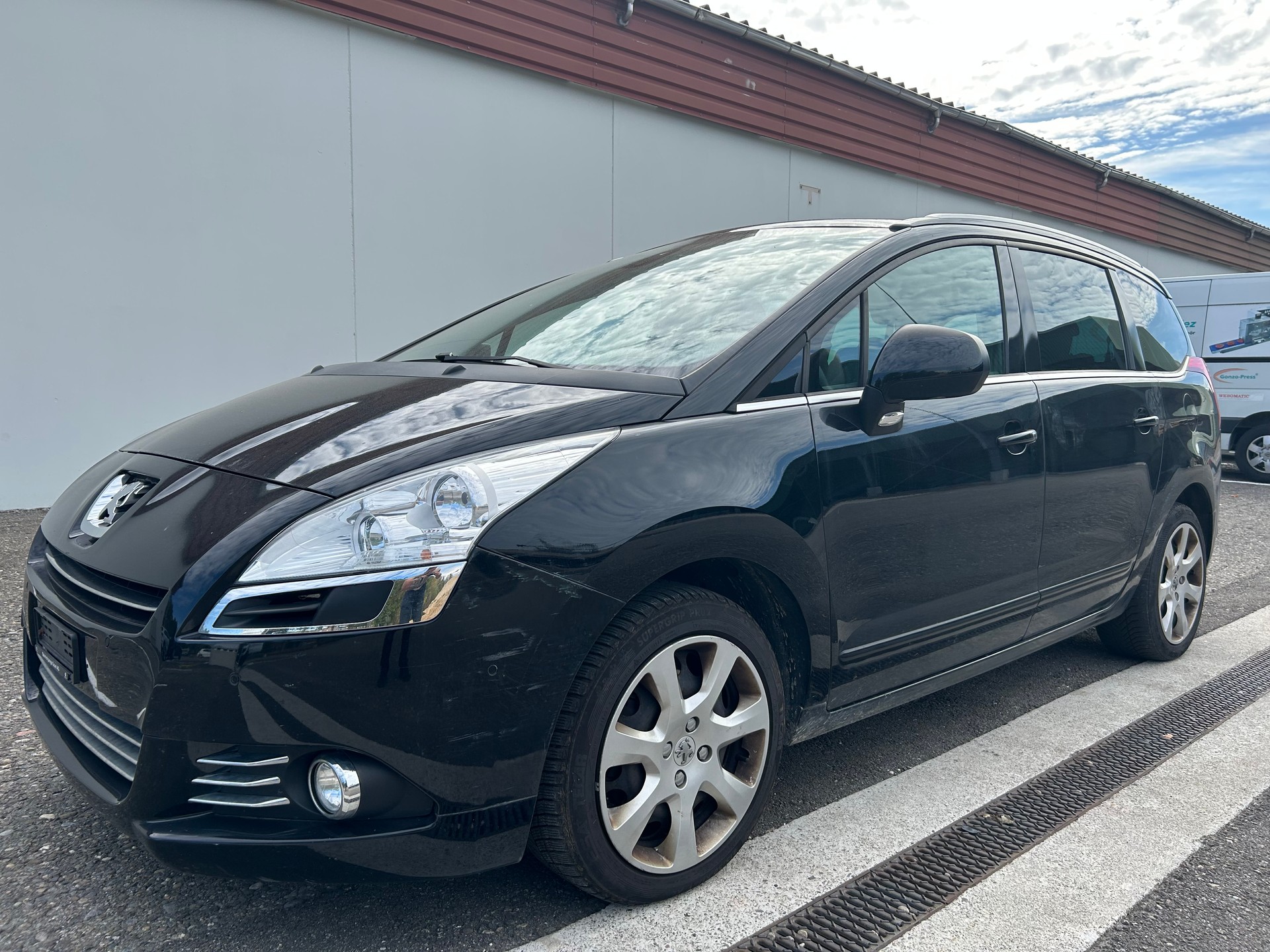 PEUGEOT 5008 2.0 HDI Sport Pack Automatic
