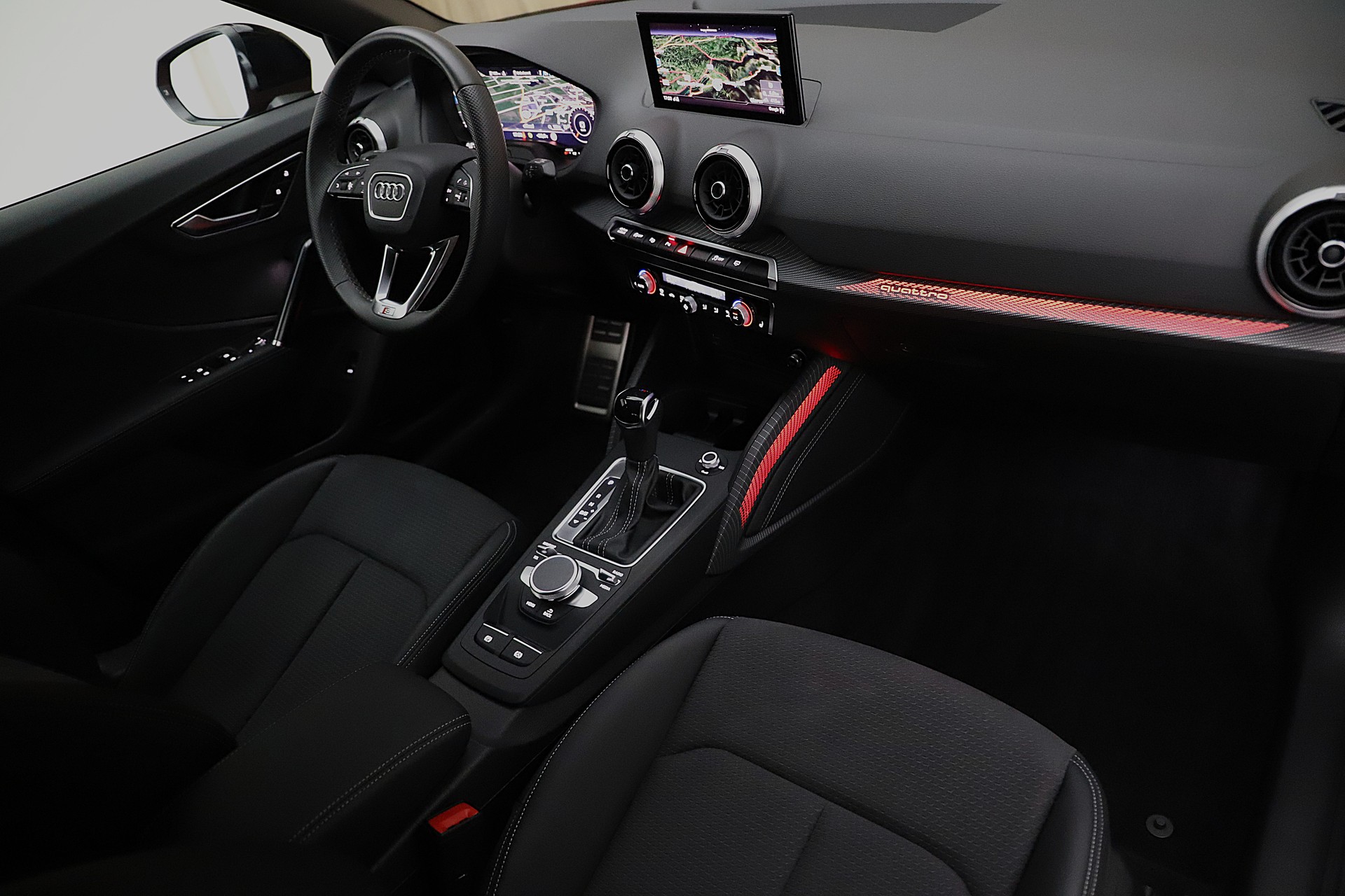 AUDI SQ2 TFSI quattro S-tronic-image-6