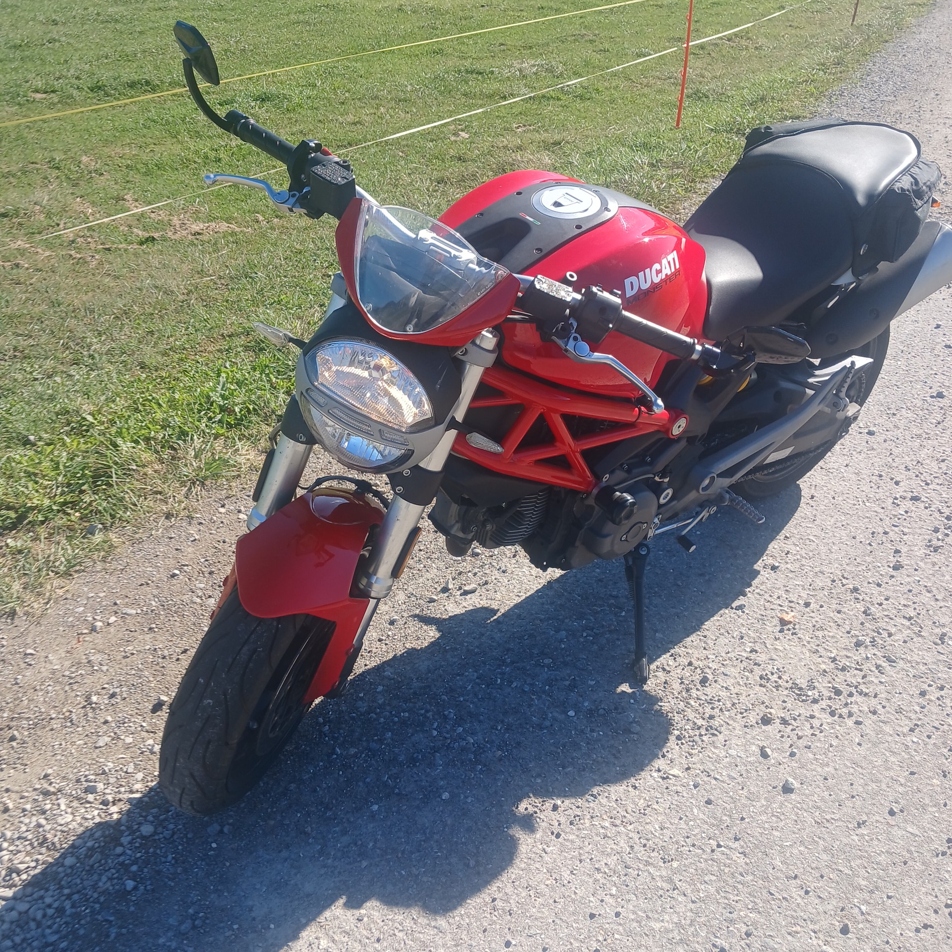 DUCATI Monster 696M ABS (25kW)-image-0