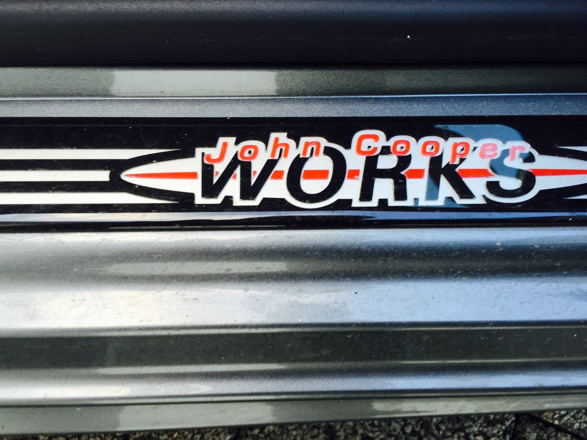 MINI Cooper JCW-showroom-element-3