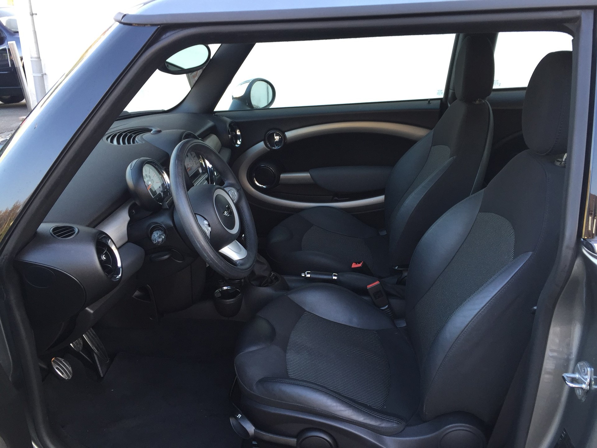 MINI Cooper JCW-image-4
