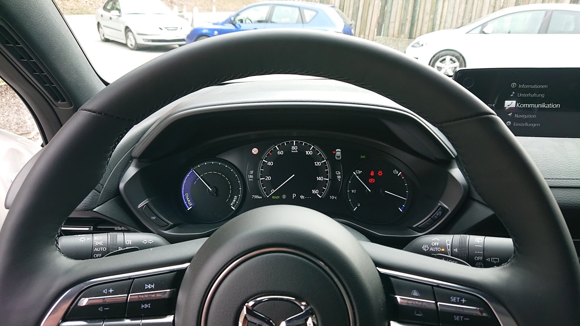 MAZDA MX-30 e-Skyactiv Revolution-image-7