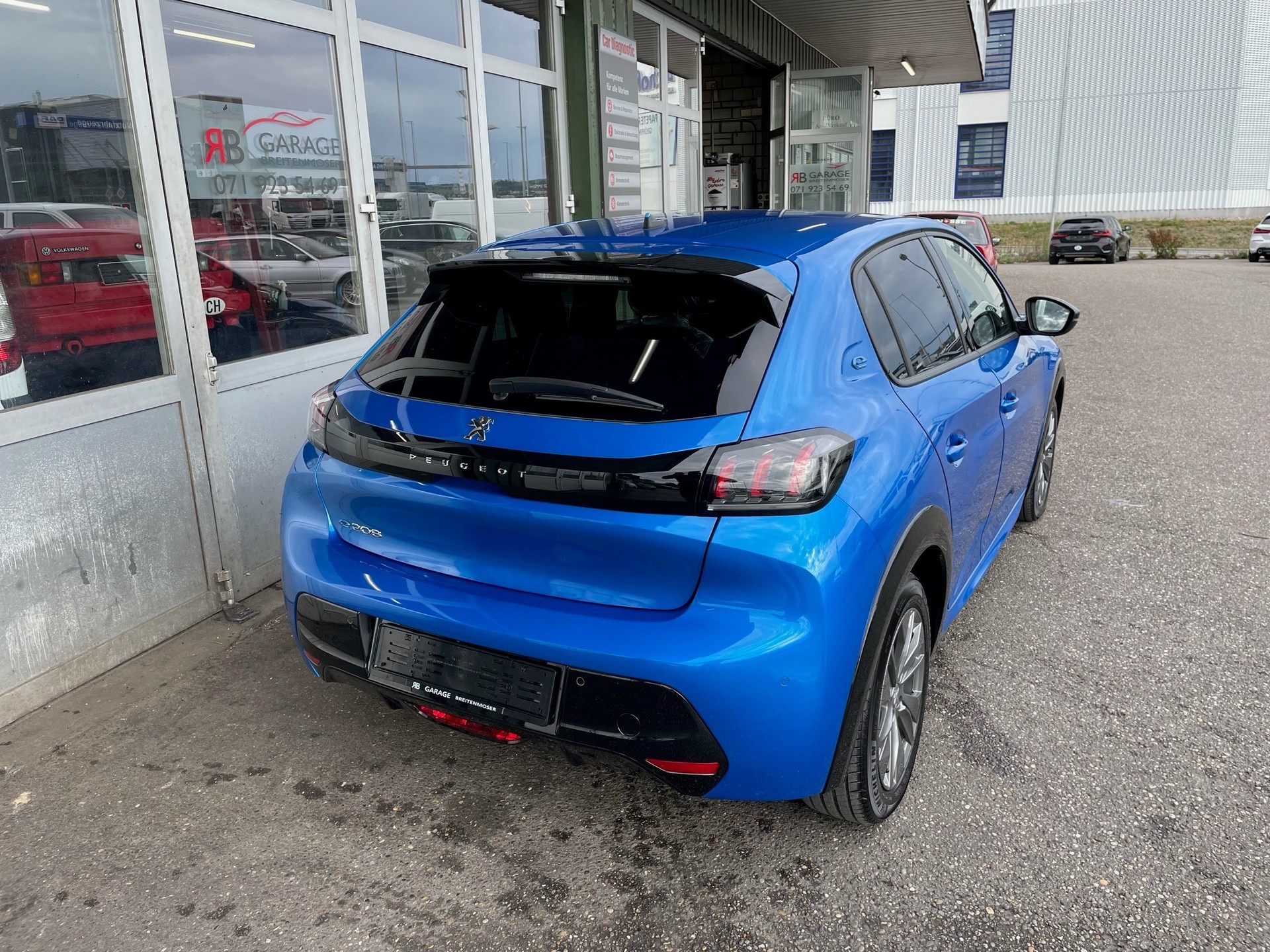 PEUGEOT 208 Elektrik Allure Pack-image-5