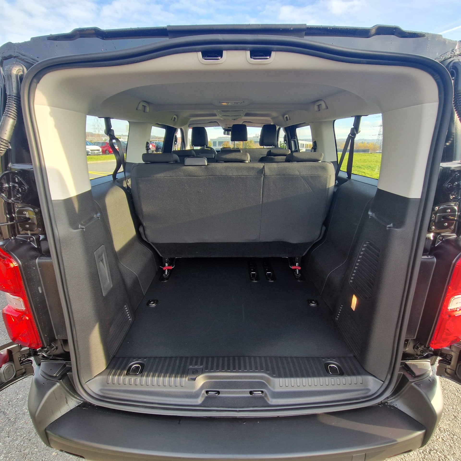 OPEL Vivaro Combi 2.0 CDTI s/s XL-showroom-element-3