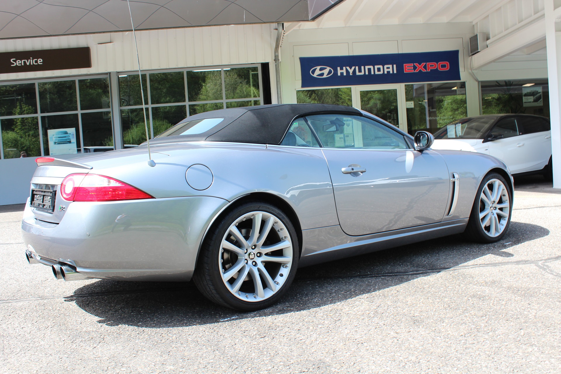 JAGUAR XKR 4.2 V8 SC Cabriolet 420PS Aut.-image-10