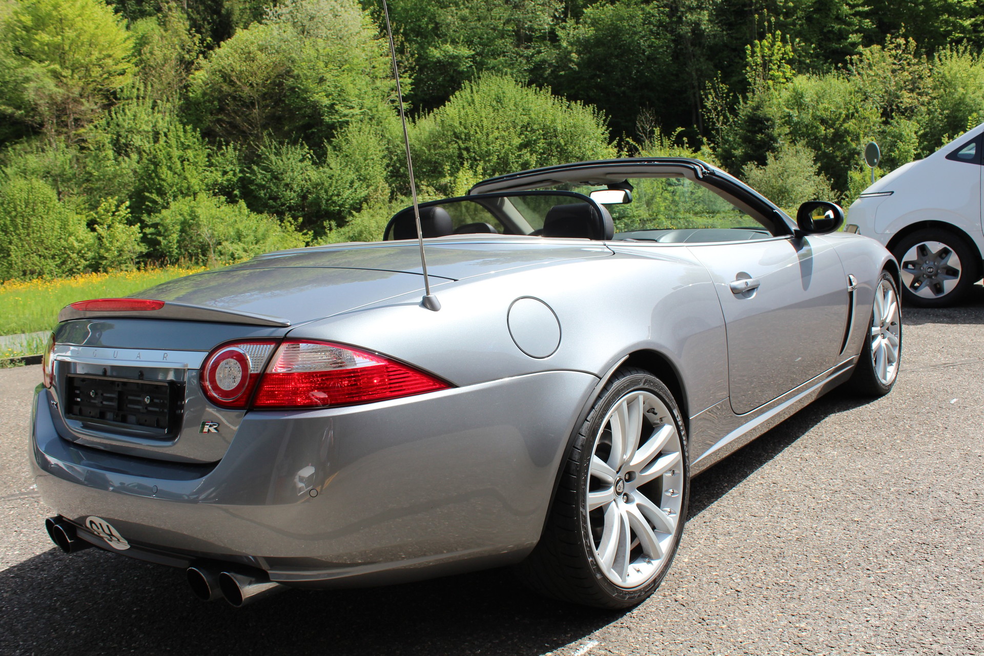JAGUAR XKR 4.2 V8 SC Cabriolet 420PS Aut.-image-6