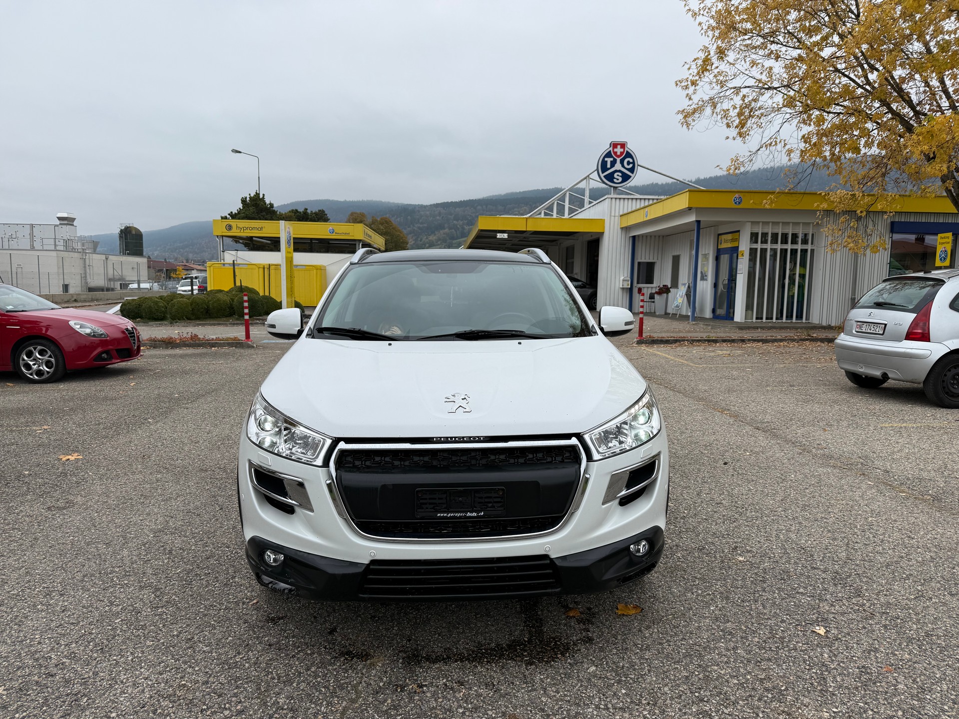 PEUGEOT 4008 1.8 HDi Allure 4WD-image-1