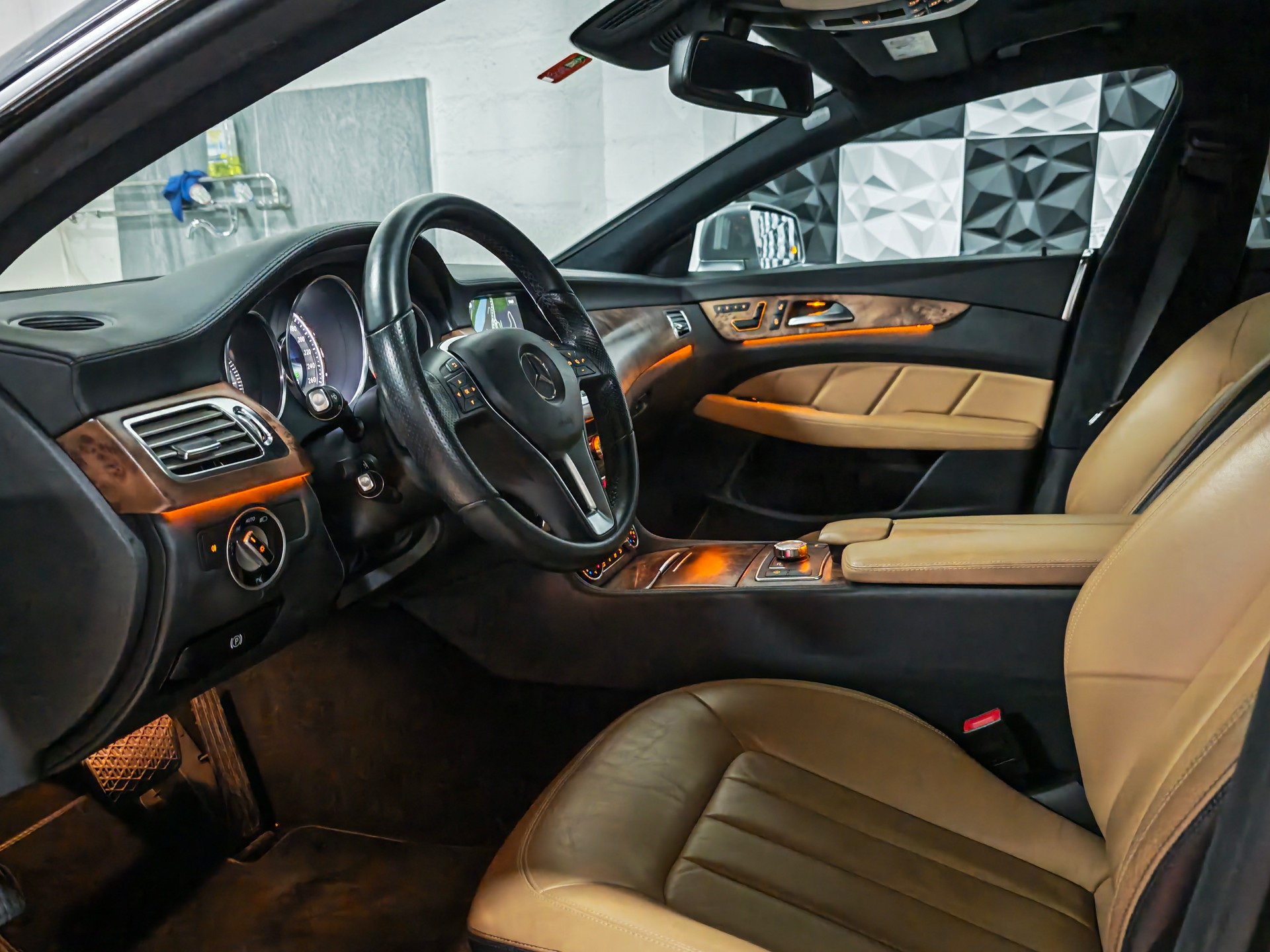 MERCEDES-BENZ CLS SB 350 CDI Executive 4Matic 7G-Tronic ***DESIGNO***-image-11