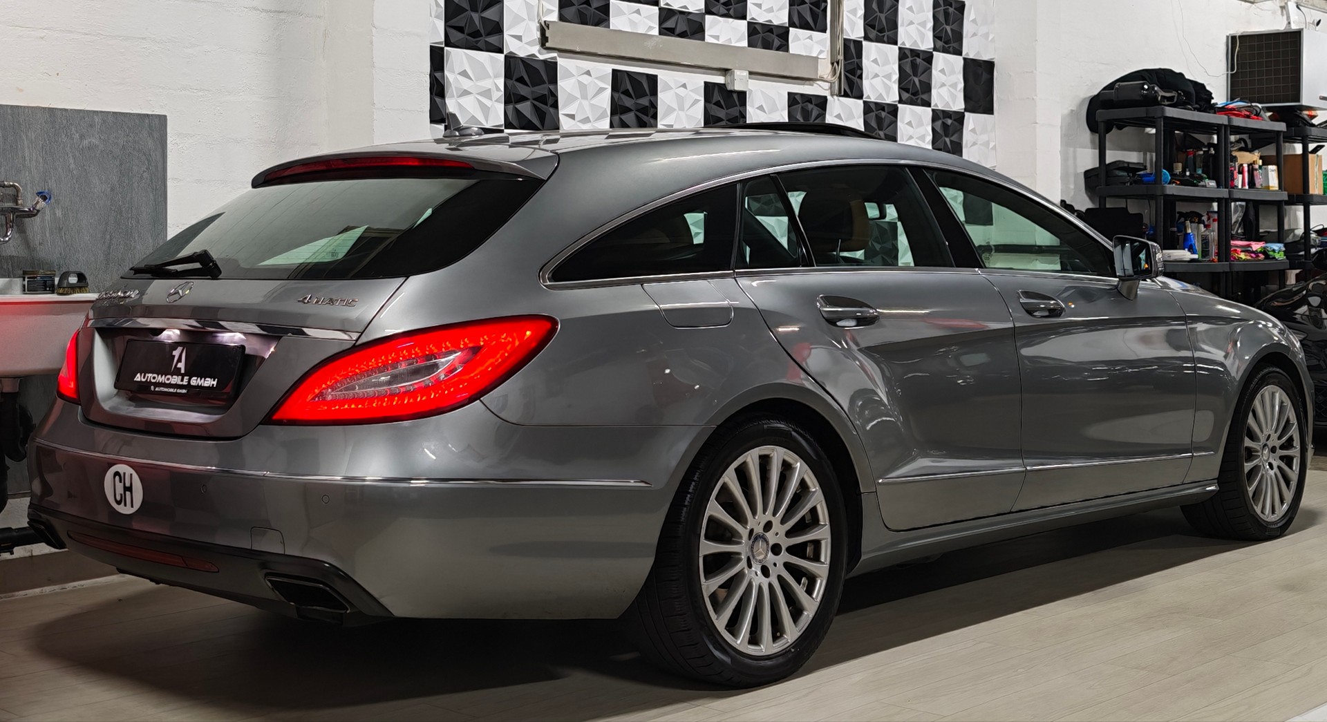 MERCEDES-BENZ CLS SB 350 CDI Executive 4Matic 7G-Tronic ***DESIGNO***-showroom-element-3