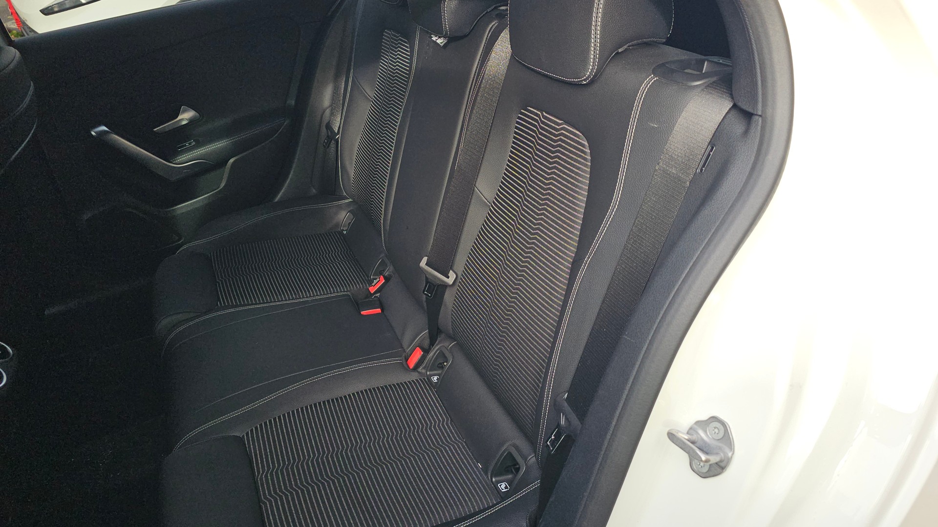 MERCEDES-BENZ A 180 Progressive-image-10