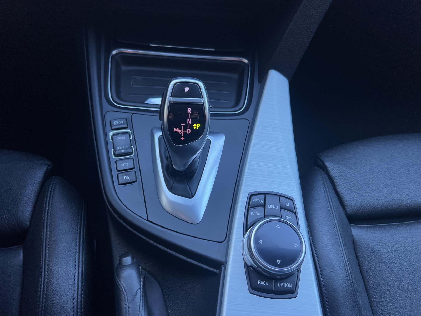 BMW 335i GT xDrive Steptronic-image-25