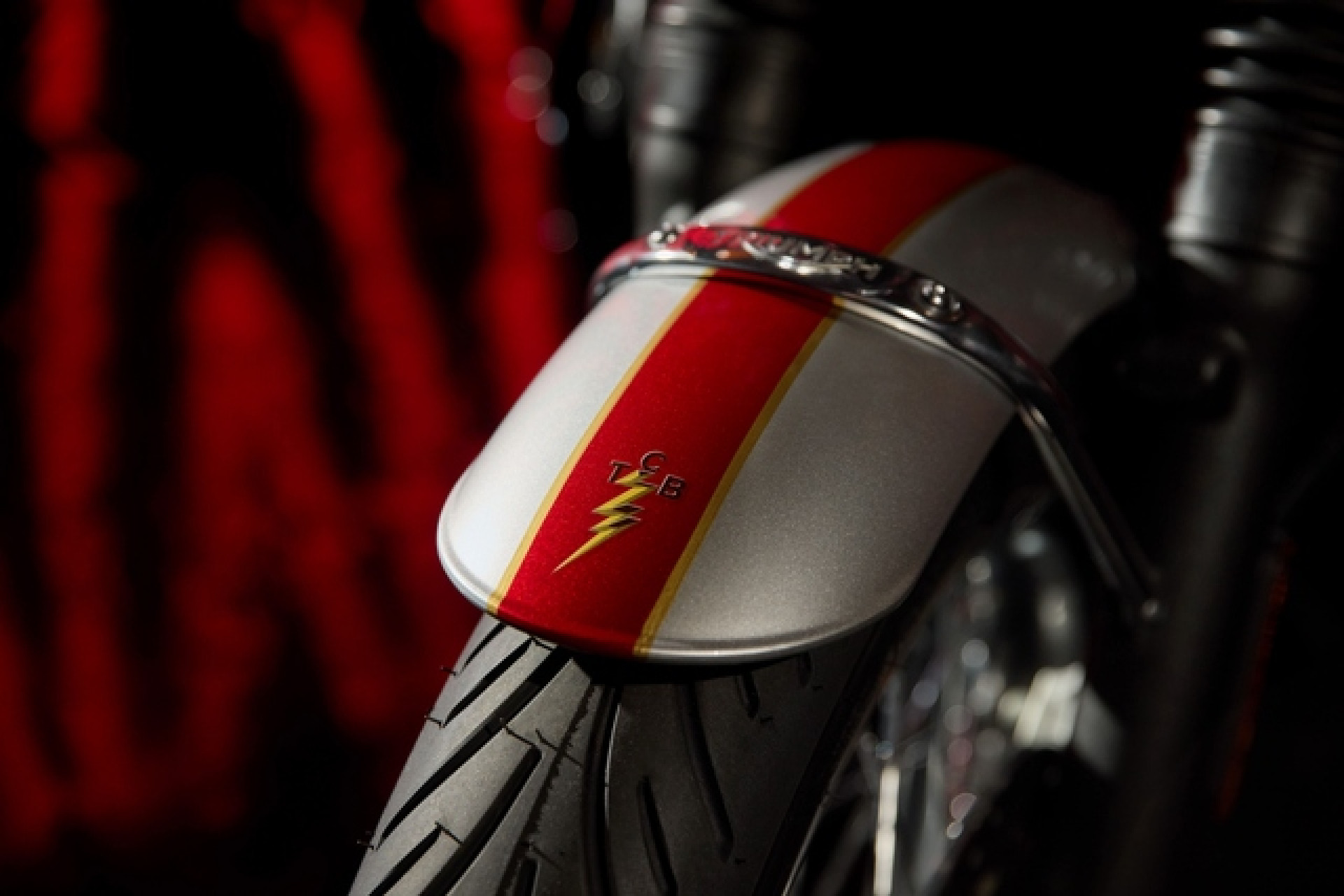TRIUMPH Bonneville T120 Elvis Presley Limited Edition-image-7