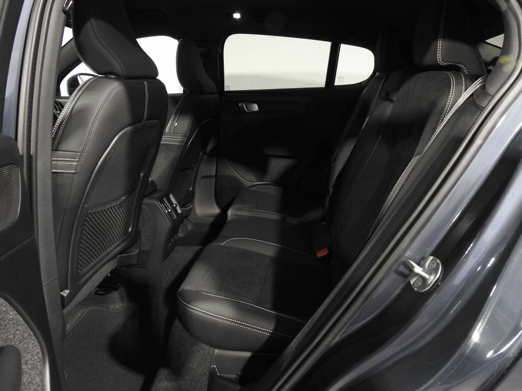 VOLVO EC40 Twin Ultra AWD-image-9