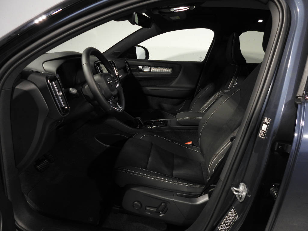 VOLVO EC40 Twin Ultra AWD-image-8