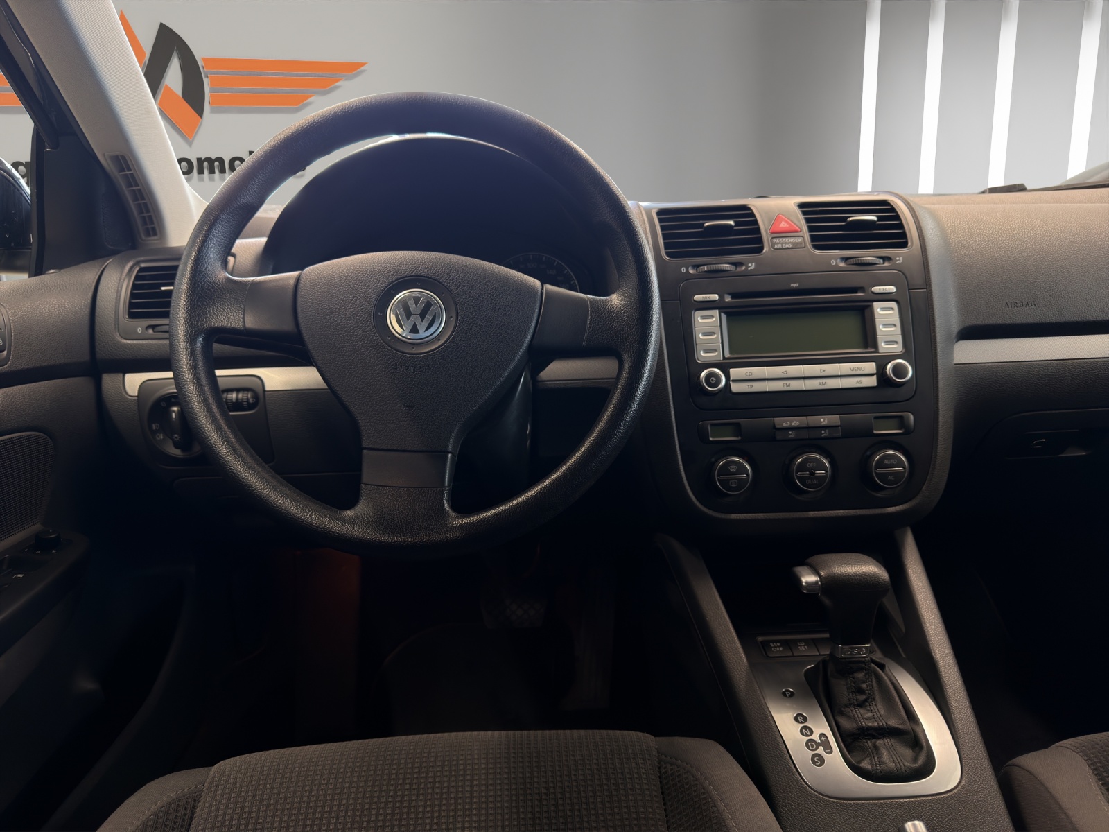 VW Golf Variant 1.4 TSI Comfortline DSG-image-9