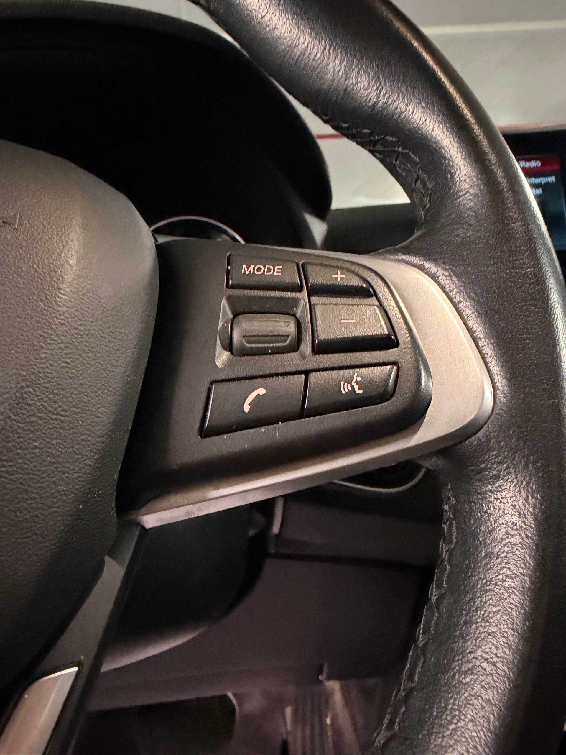 BMW 216d Gran Tourer DKG-image-10