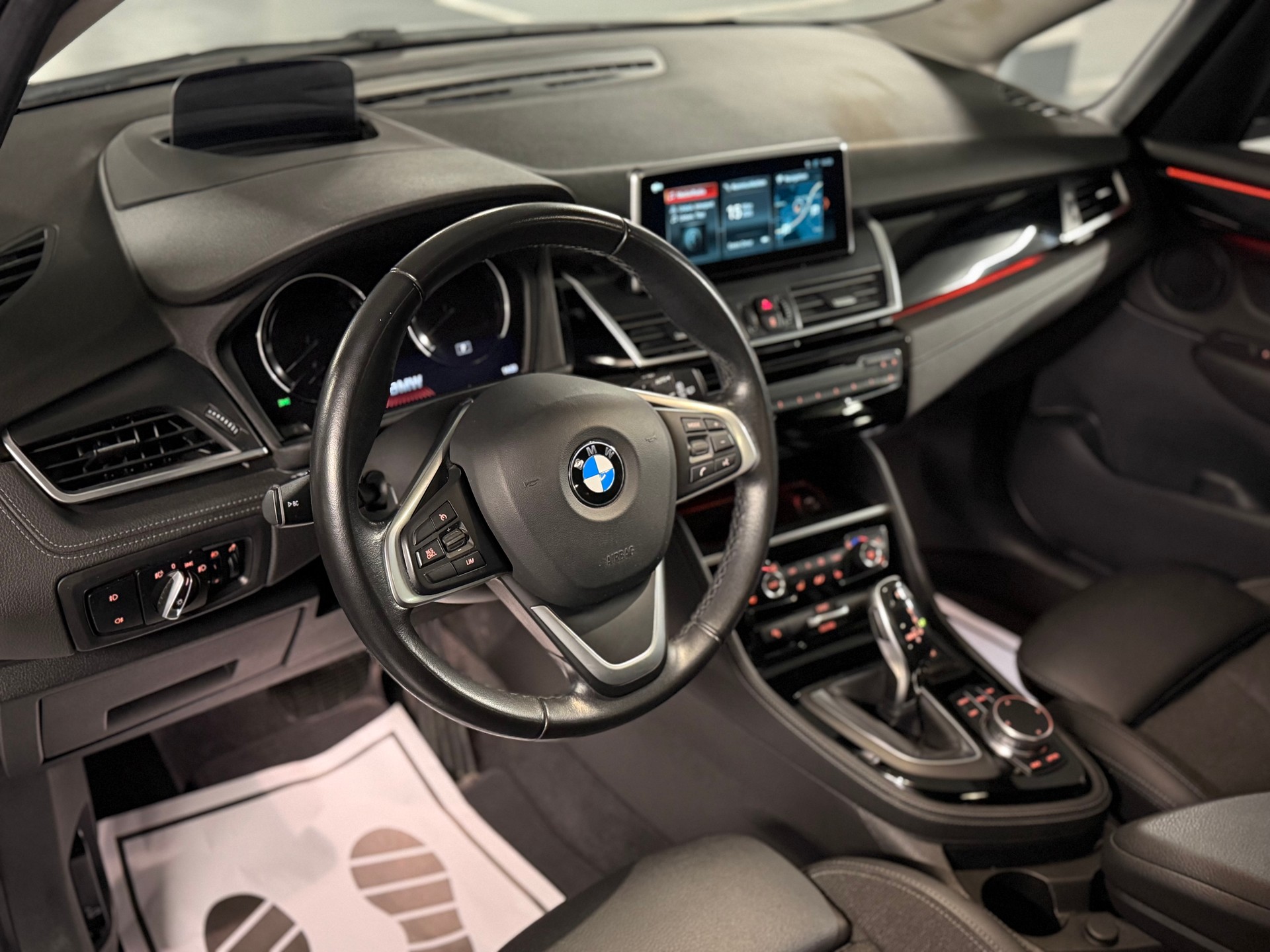 BMW 216d Gran Tourer DKG-image-6