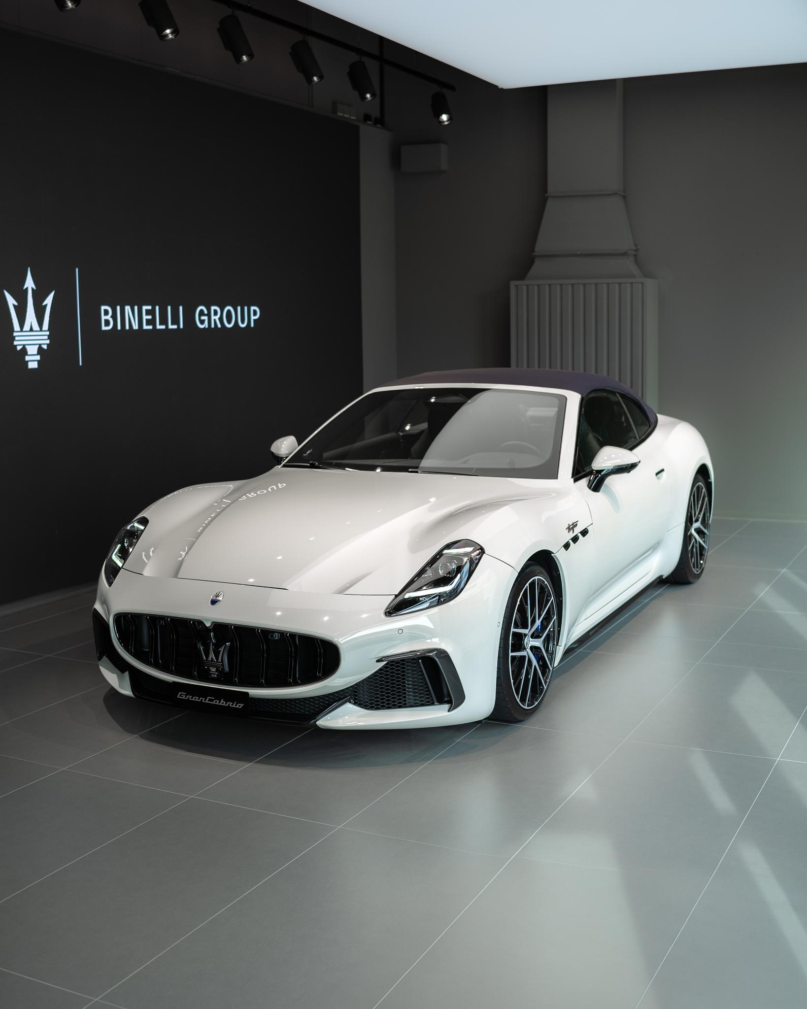 MASERATI Gran Cabrio 3.0 V6 Trofeo - FUORISERIE-showroom-element-1