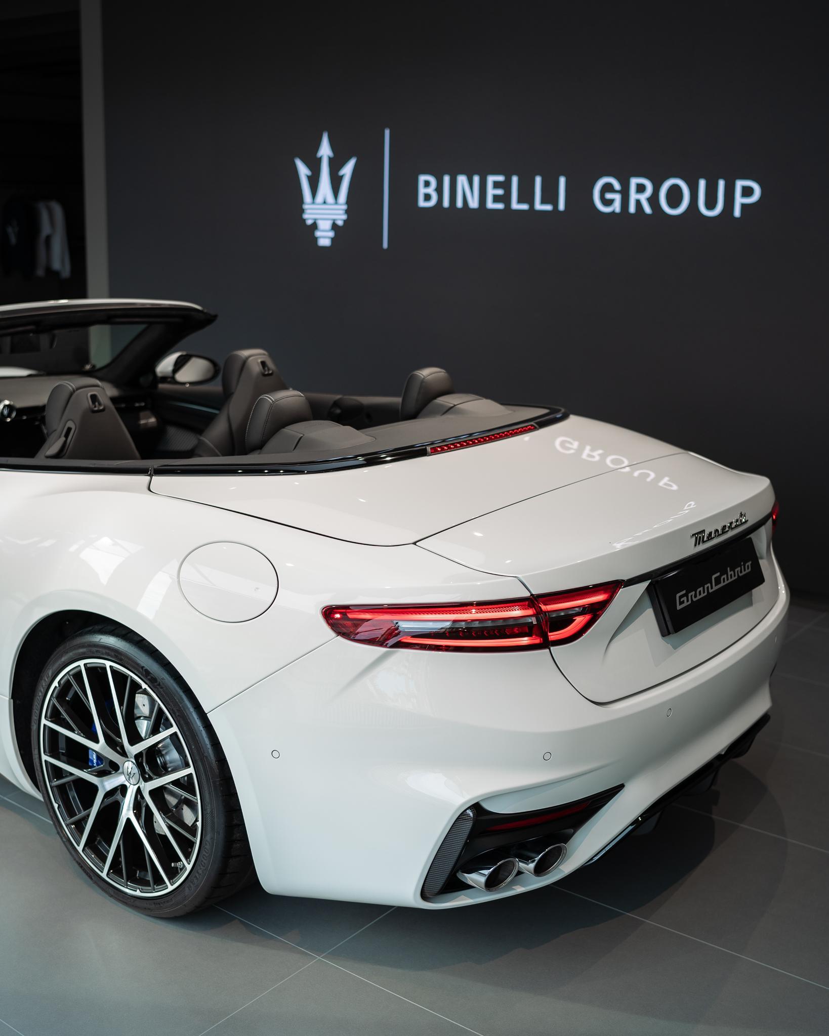 MASERATI Gran Cabrio 3.0 V6 Trofeo - FUORISERIE-showroom-element-3
