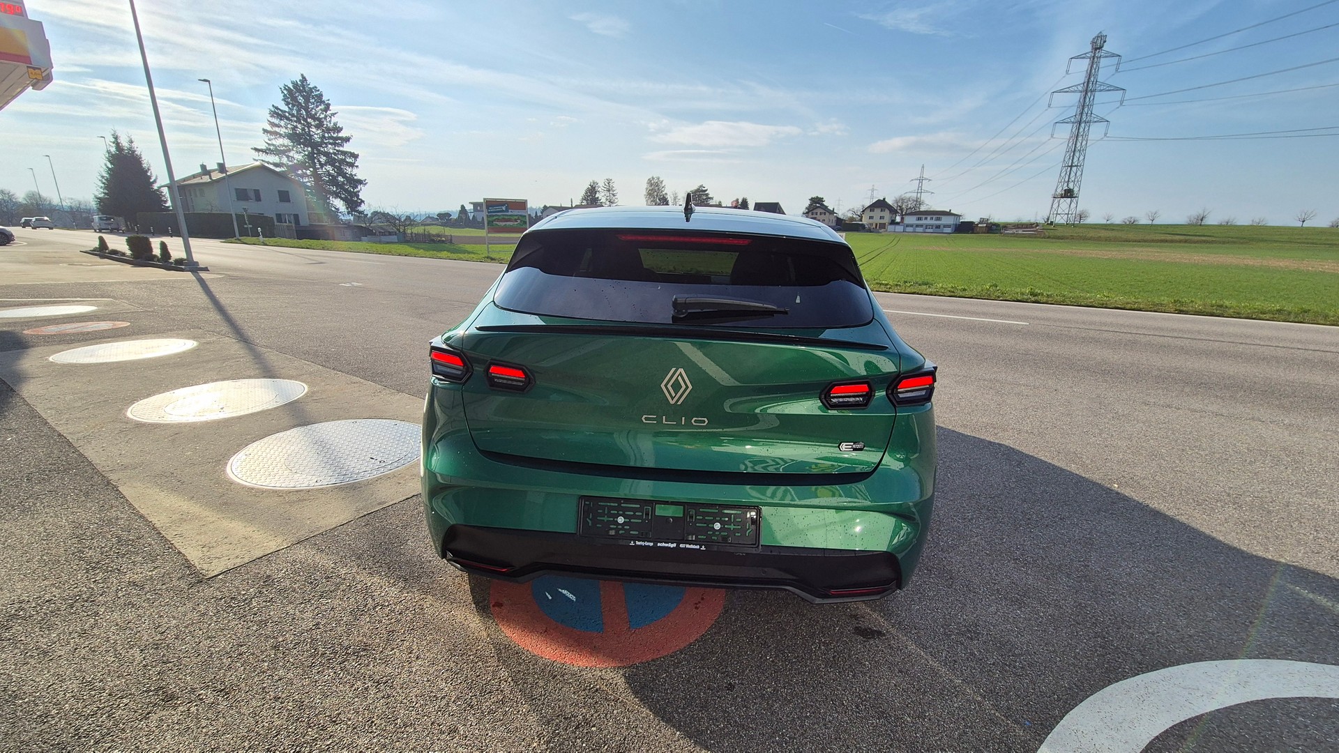 RENAULT Clio 1.8 E-Tech Techno-image-6