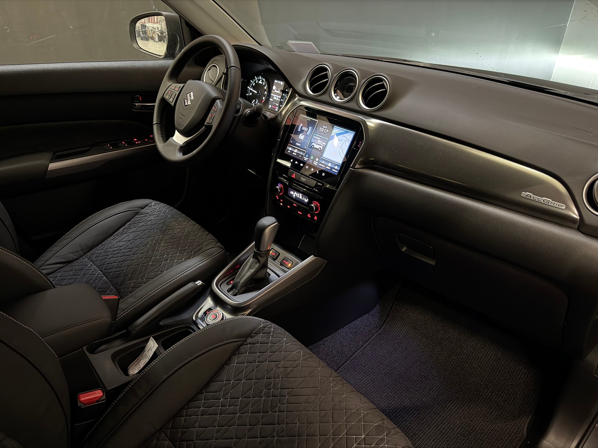SUZUKI Vitara 1.4 Boosterjet Compact Top 4x4 Hybrid Automatic-image-18