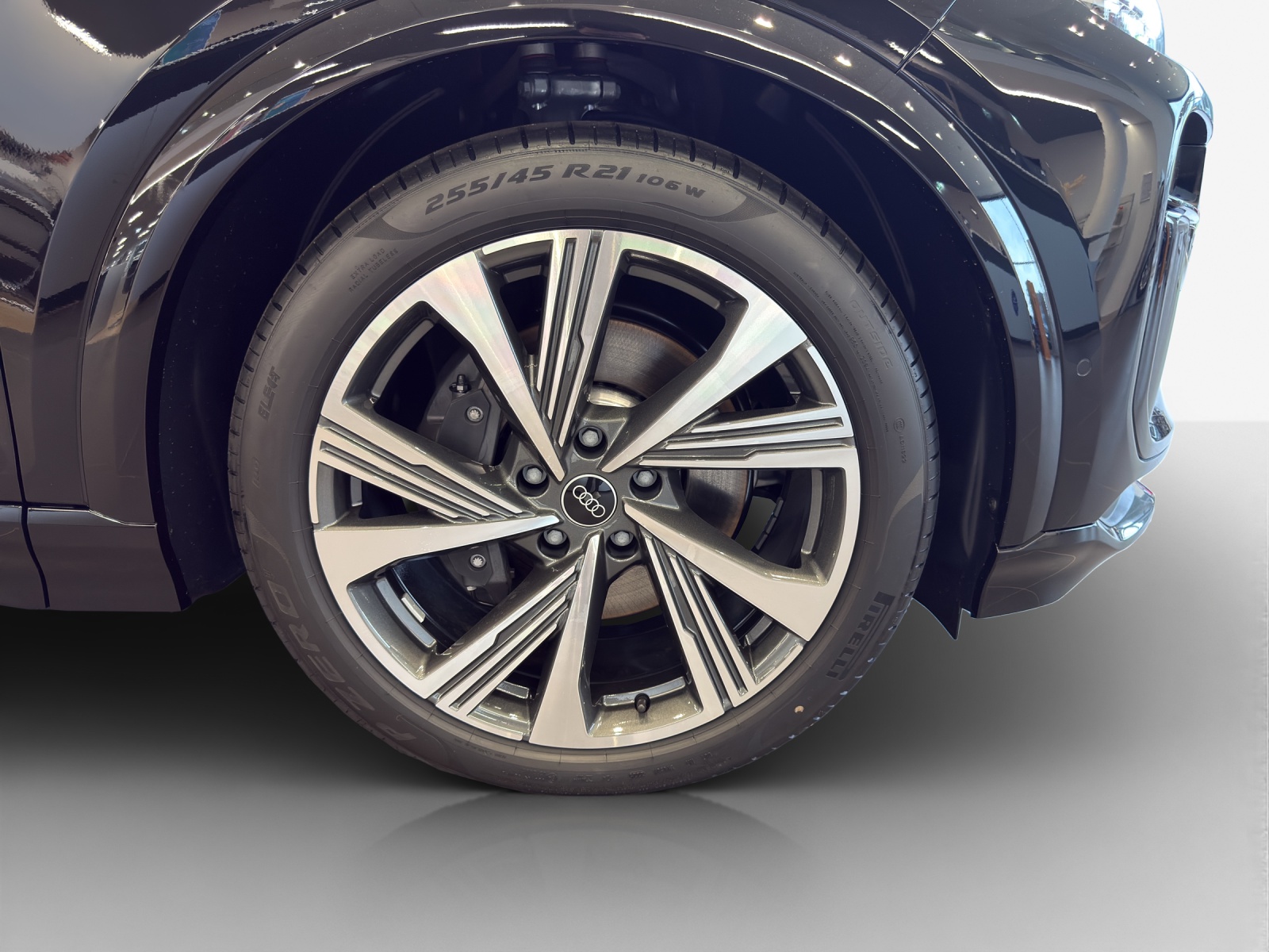 AUDI SQ6 Sportback e-tron quattro-image-15