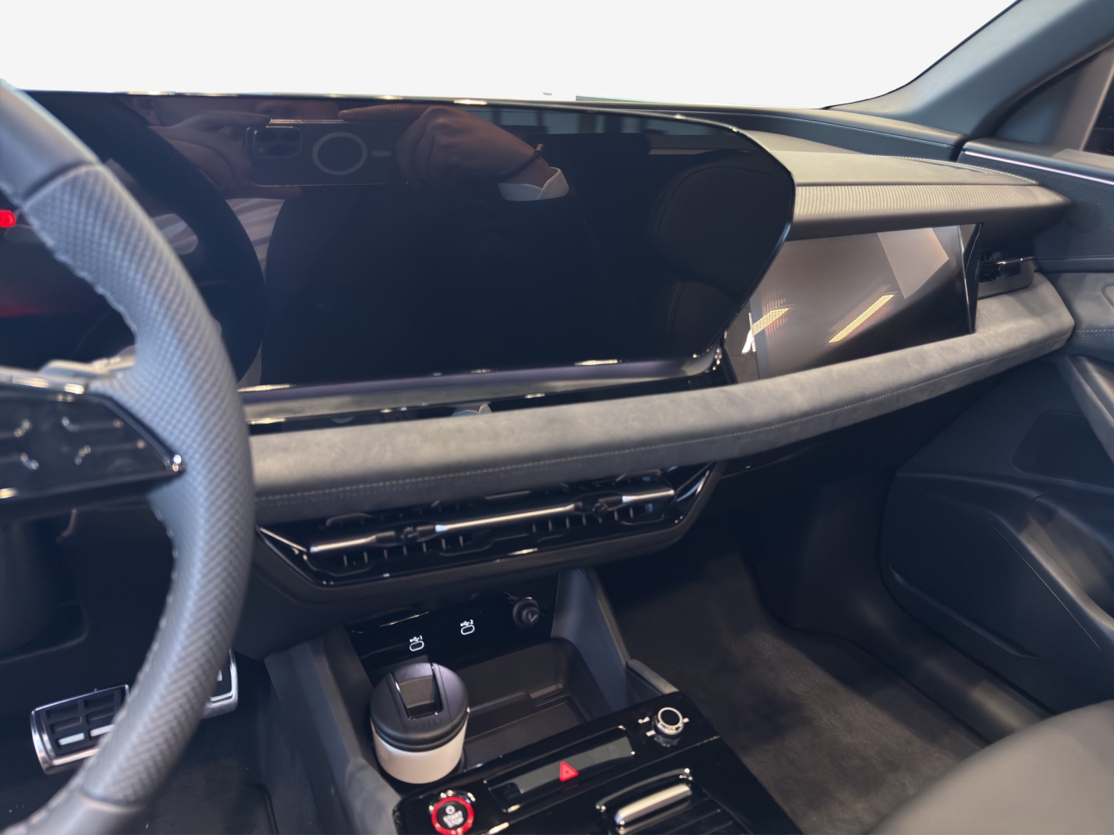 AUDI SQ6 Sportback e-tron quattro-image-10