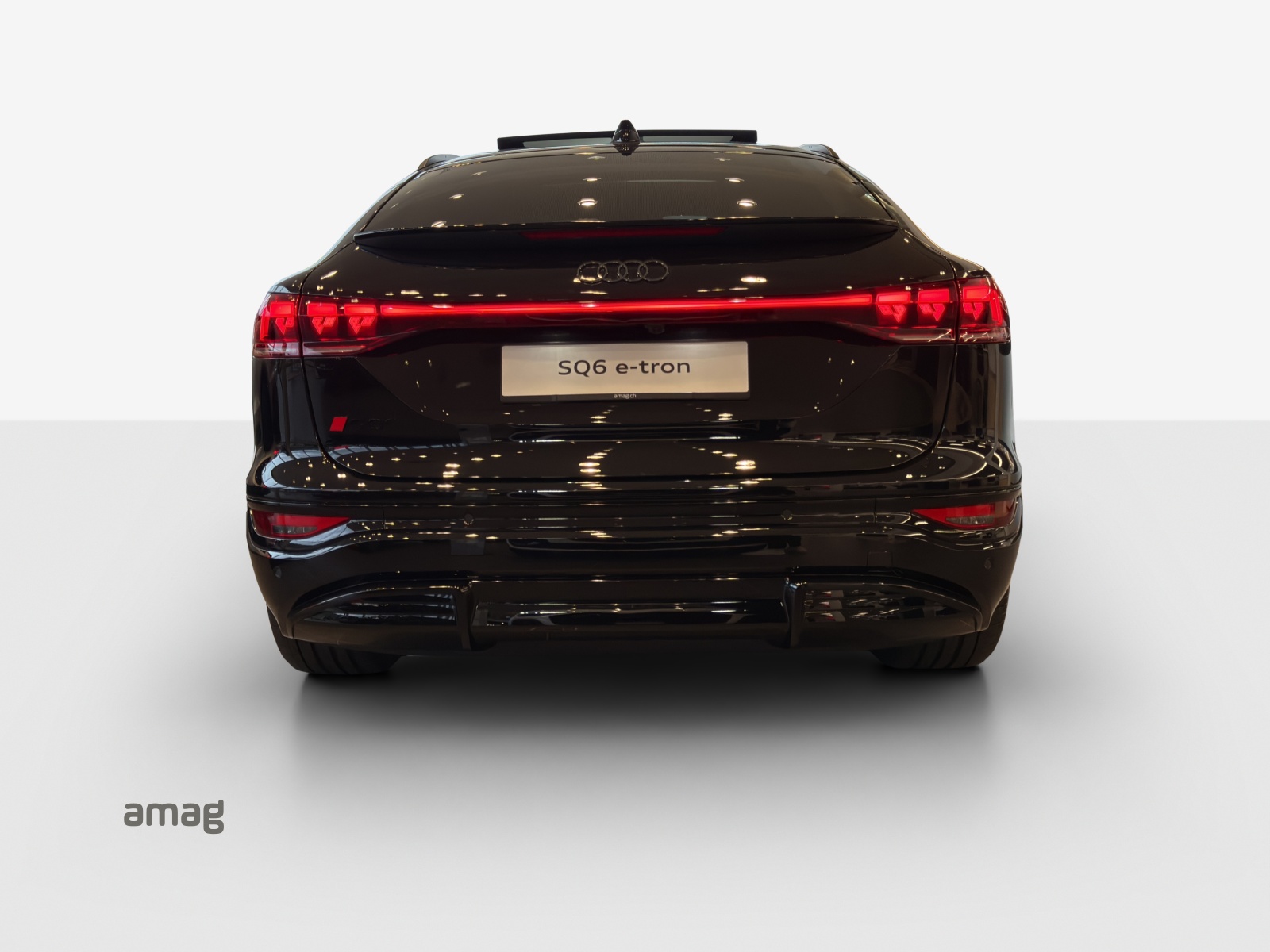 AUDI SQ6 Sportback e-tron quattro-showroom-element-3