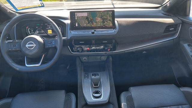 NISSAN Qashqai 1.3MHEV Tekna+ 4x4-image-9