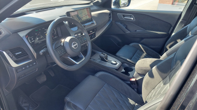 NISSAN Qashqai 1.3MHEV Tekna+ 4x4-image-7