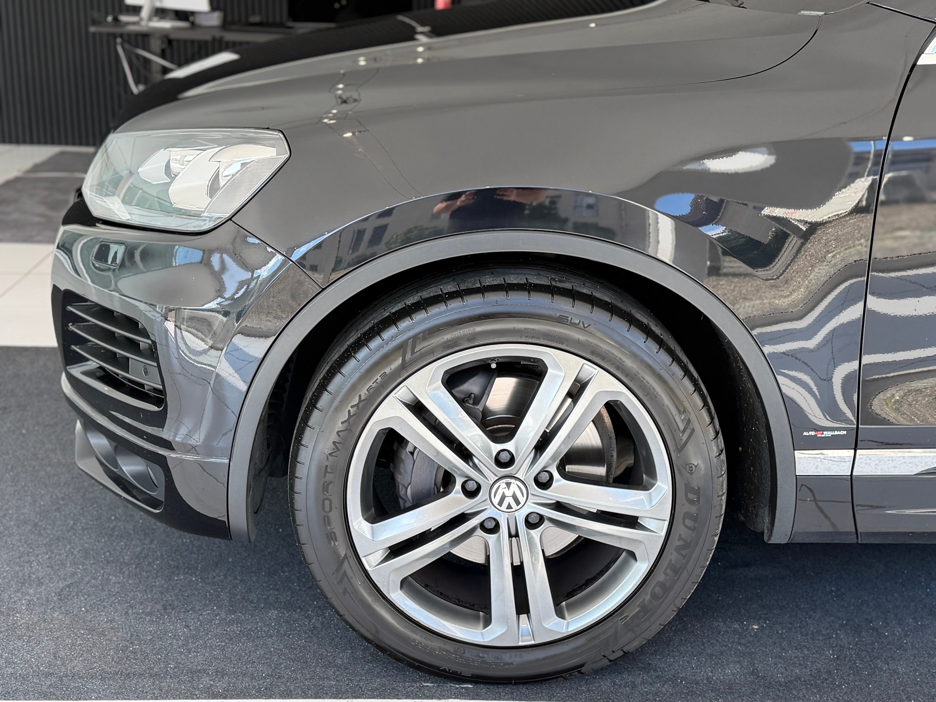 VW Touareg 4.2 TDI R ABT Black Pearl Edition Tiptronic-image-8