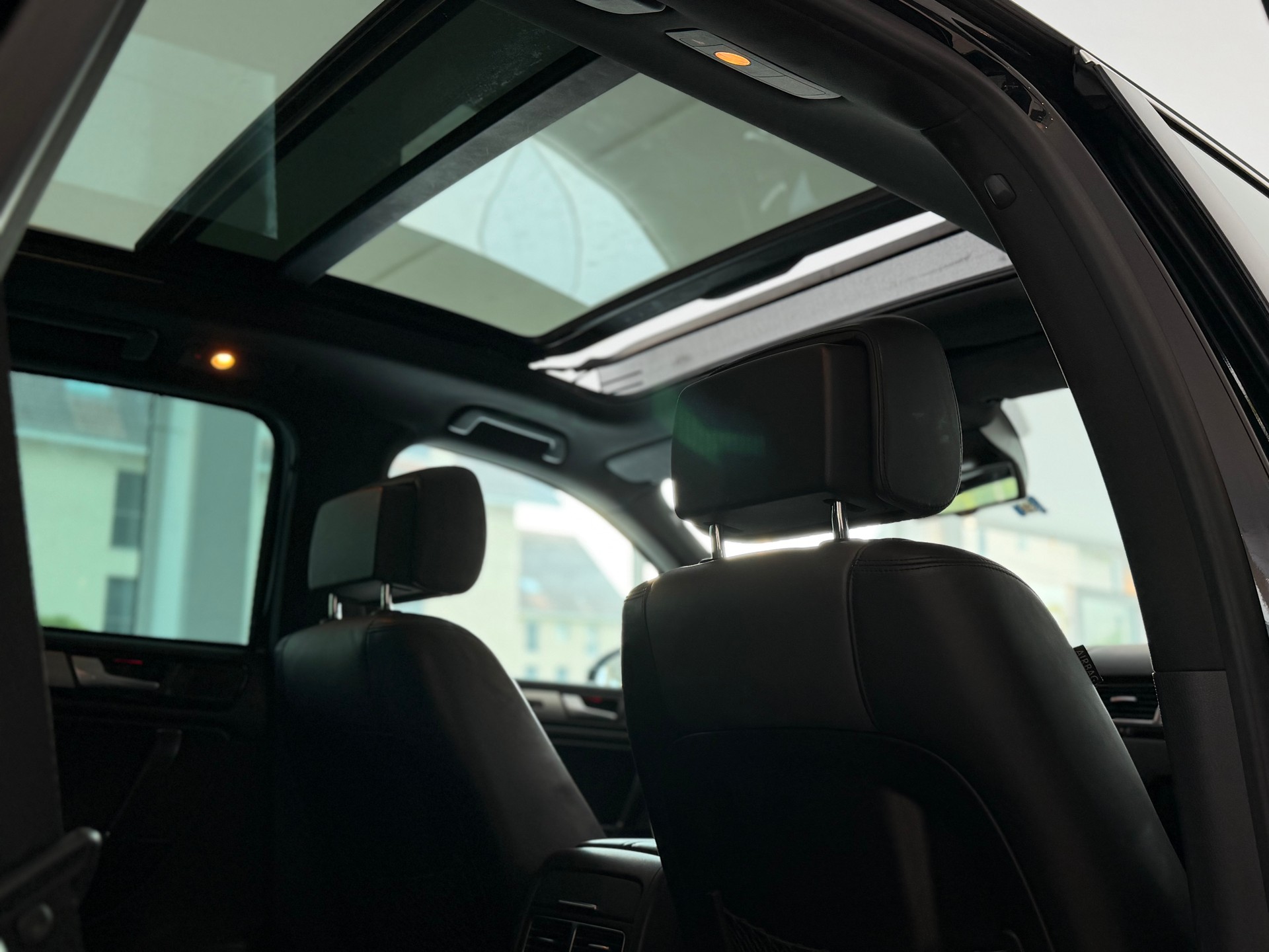VW Touareg 4.2 TDI R ABT Black Pearl Edition Tiptronic-image-20